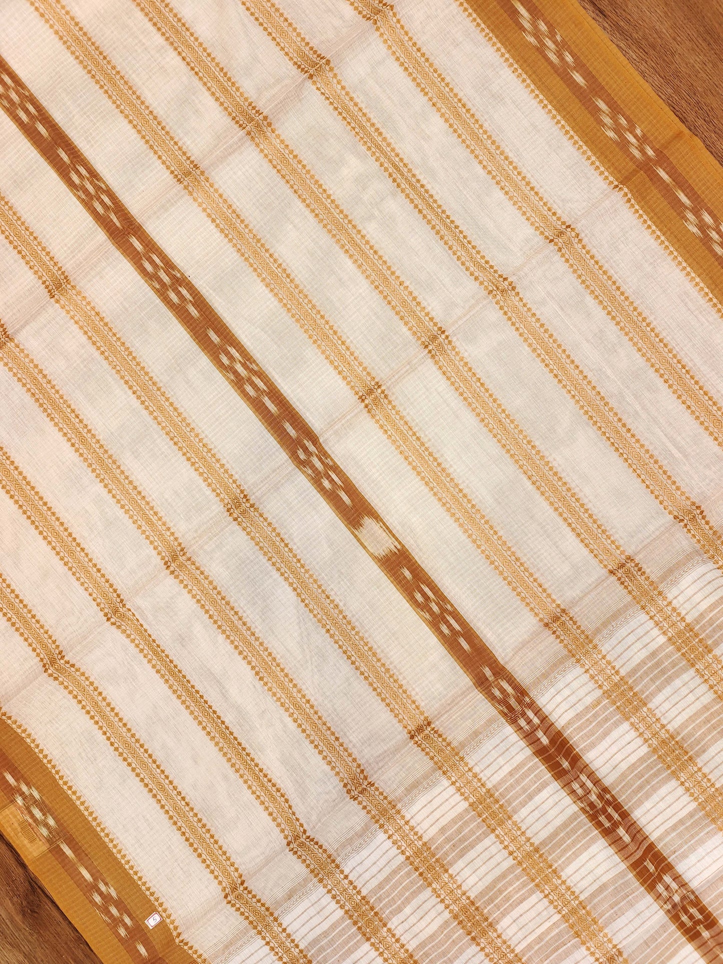 Dhaniakhali Saree