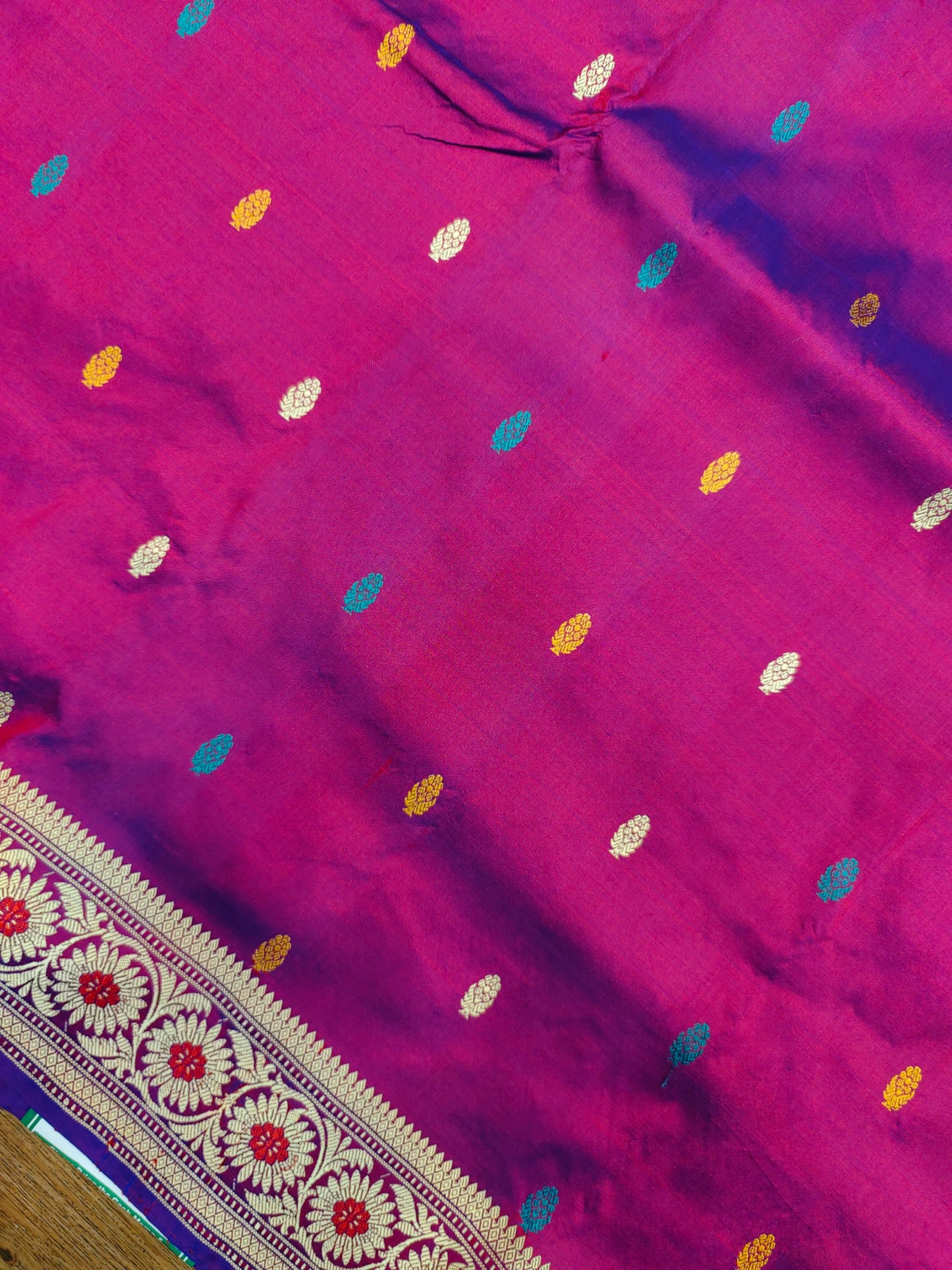 Magenta–Purple Cross-Toned Kataan Silk Banarasi Saree with Multicolour Accents