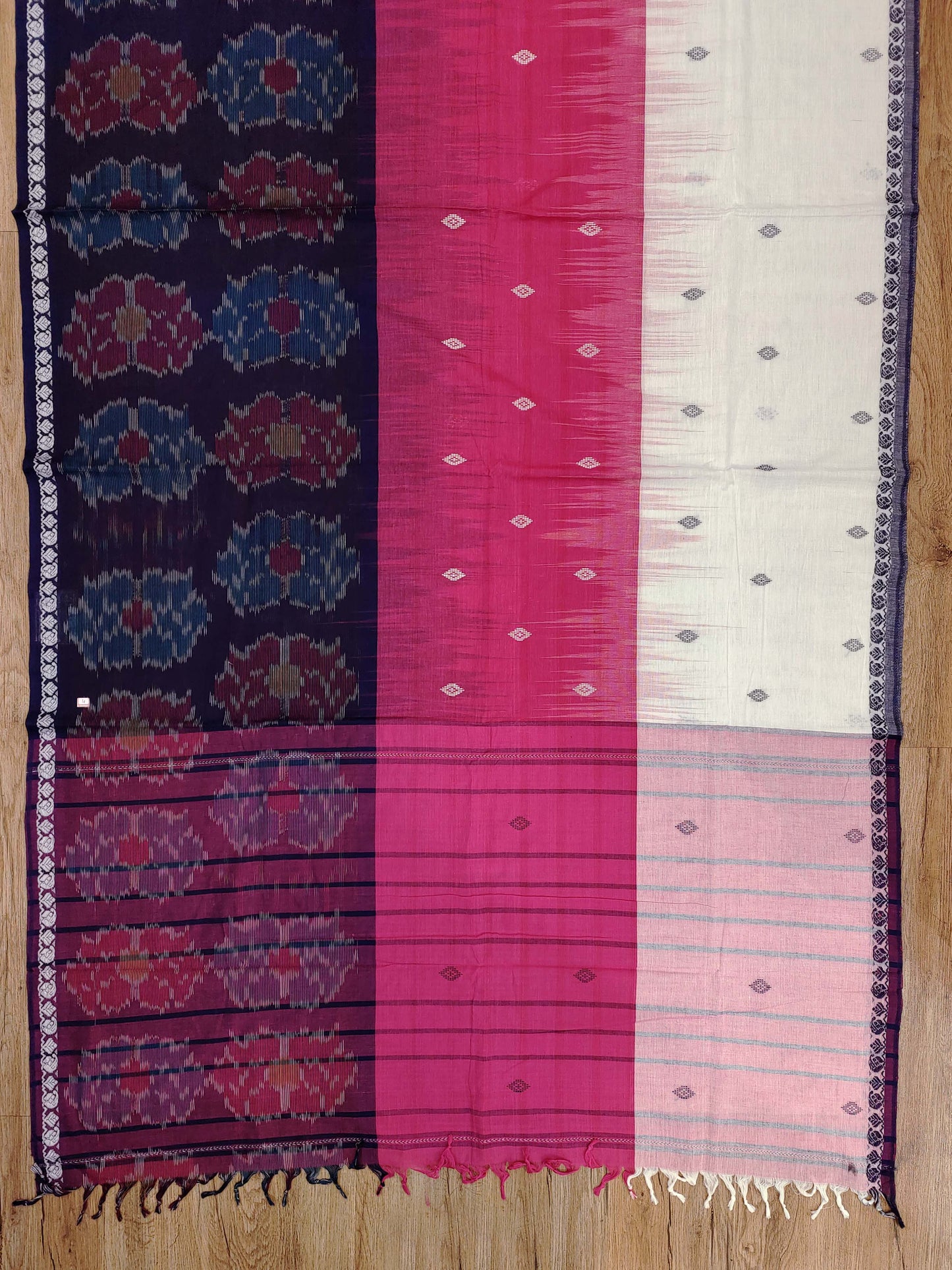 Dhaniakhali Saree