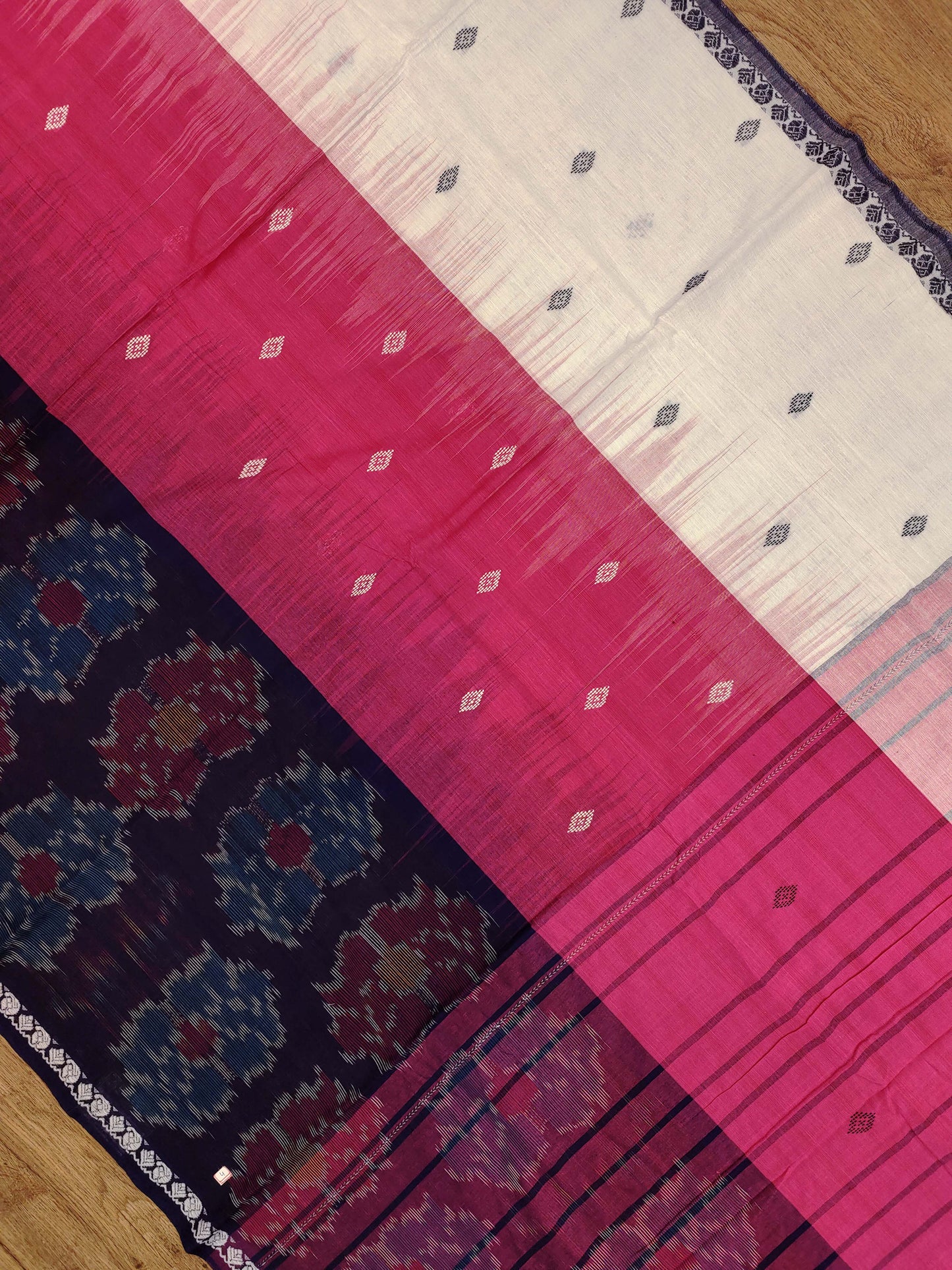 Dhaniakhali Saree