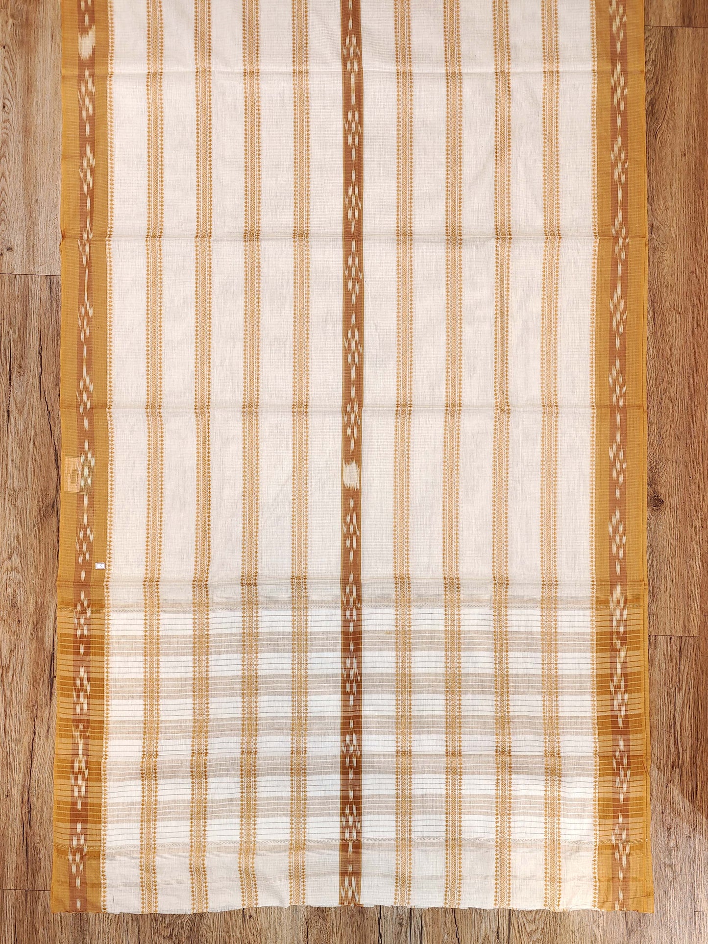 Dhaniakhali Saree