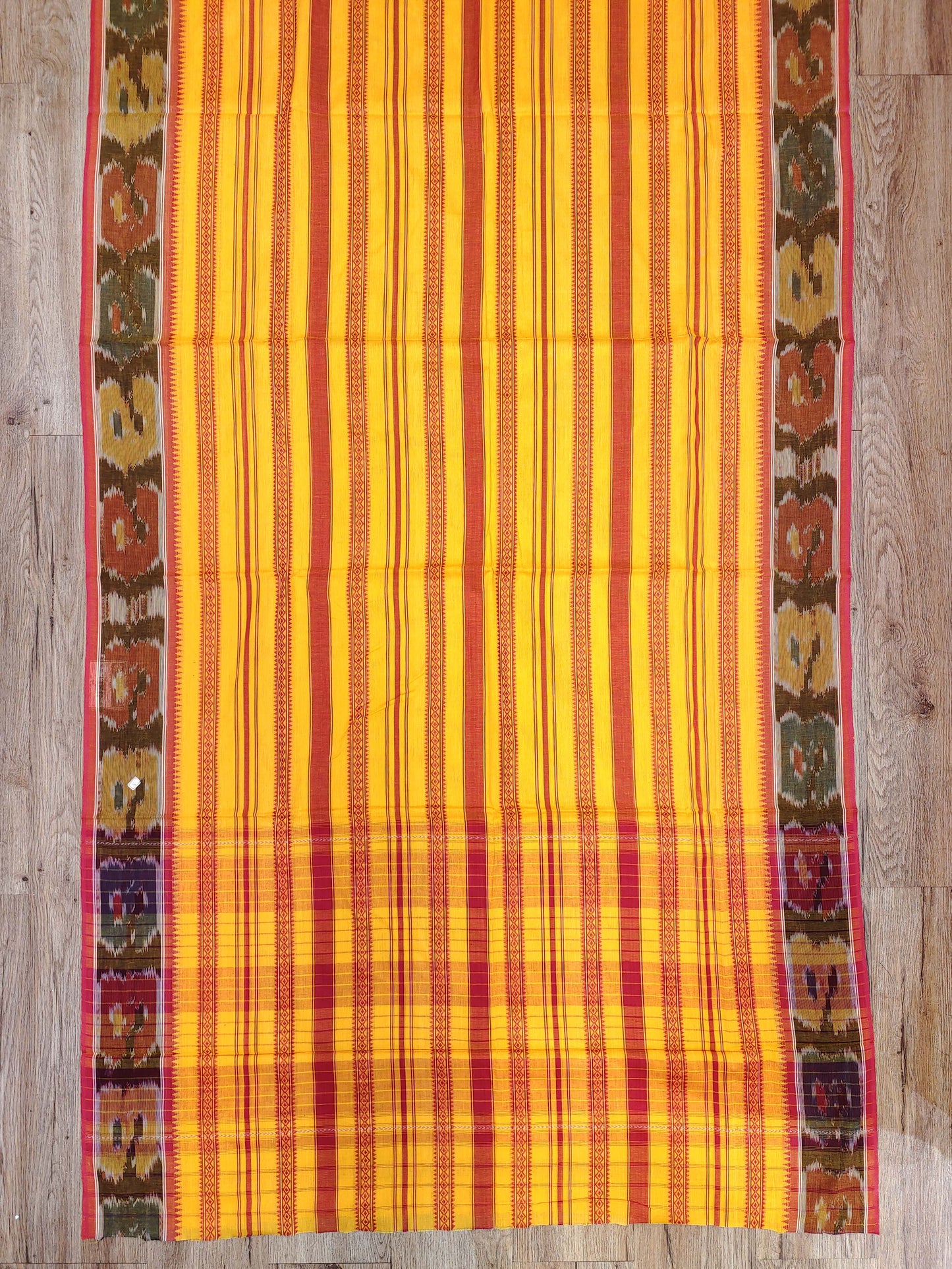 Dhaniakhali Saree